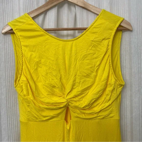 NWOT💥 Paris to Jena bright yellow maxi dress with midriff cutout! - Picture 2 of 8